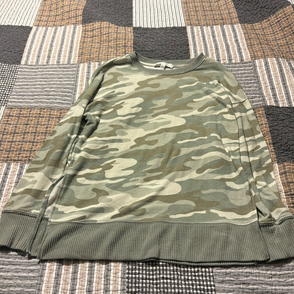 Camo Planet Gold Longsleeve